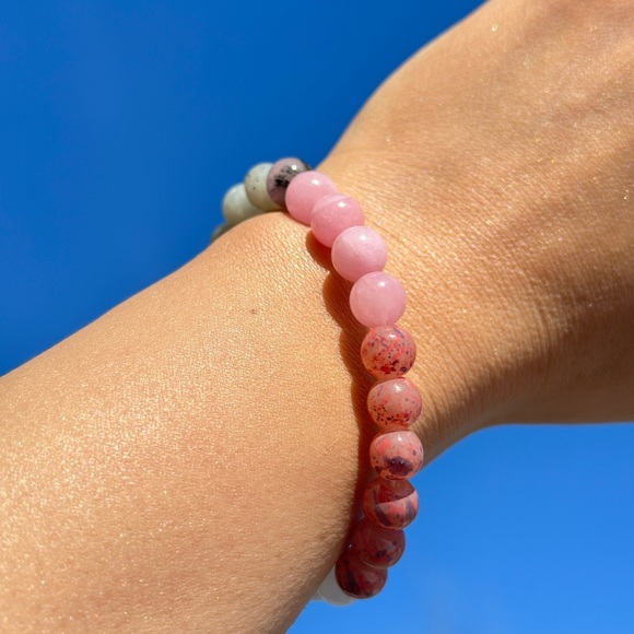 2 for $30 Simple pink love theme crystal beads bracelet, New Wrist Size 6”-7” - Picture 3 of 8